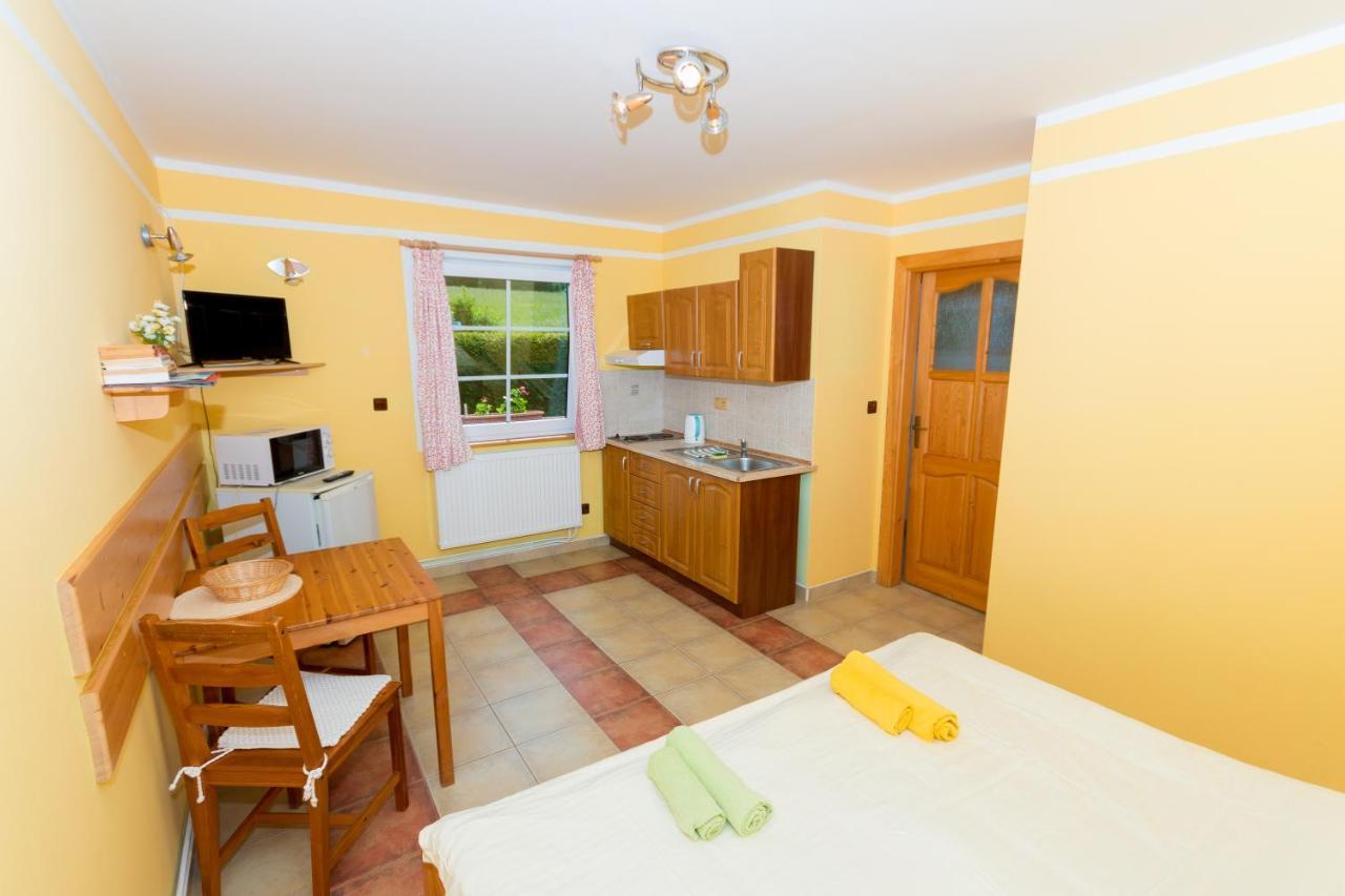 Apartments U Jezera Cerna Cerna v Posumavi Ngoại thất bức ảnh