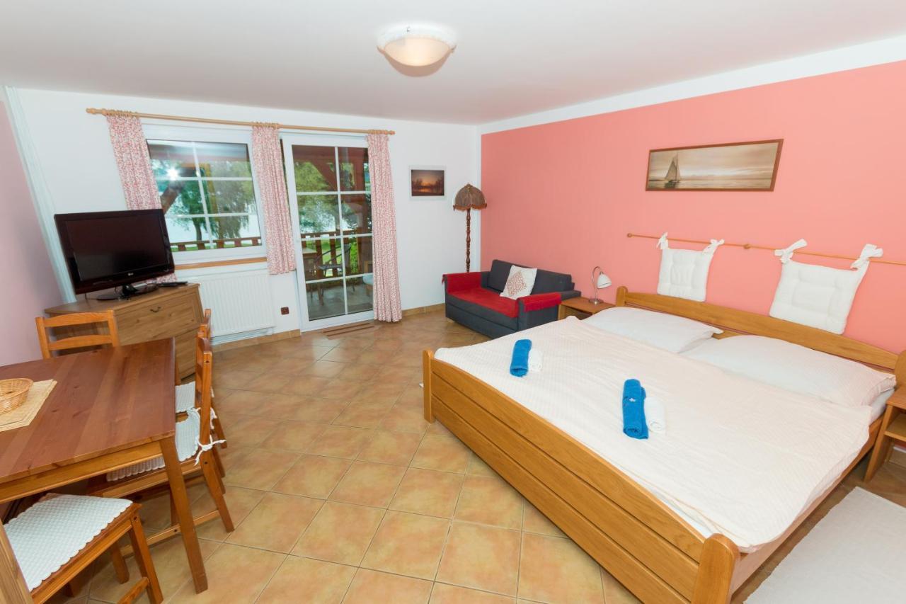 Apartments U Jezera Cerna Cerna v Posumavi Ngoại thất bức ảnh